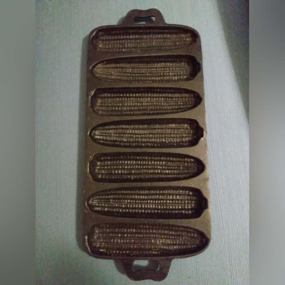 vintage cast iron cornbread muffin 7 corn ear stick pan mold retro decor baking